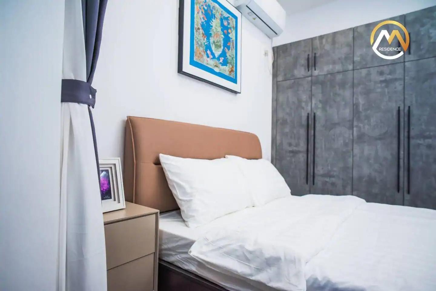 Hotel Serviced Apartments Top One Infinity Pool With View Of 360 Degree Phnom Penh Bagian luar foto