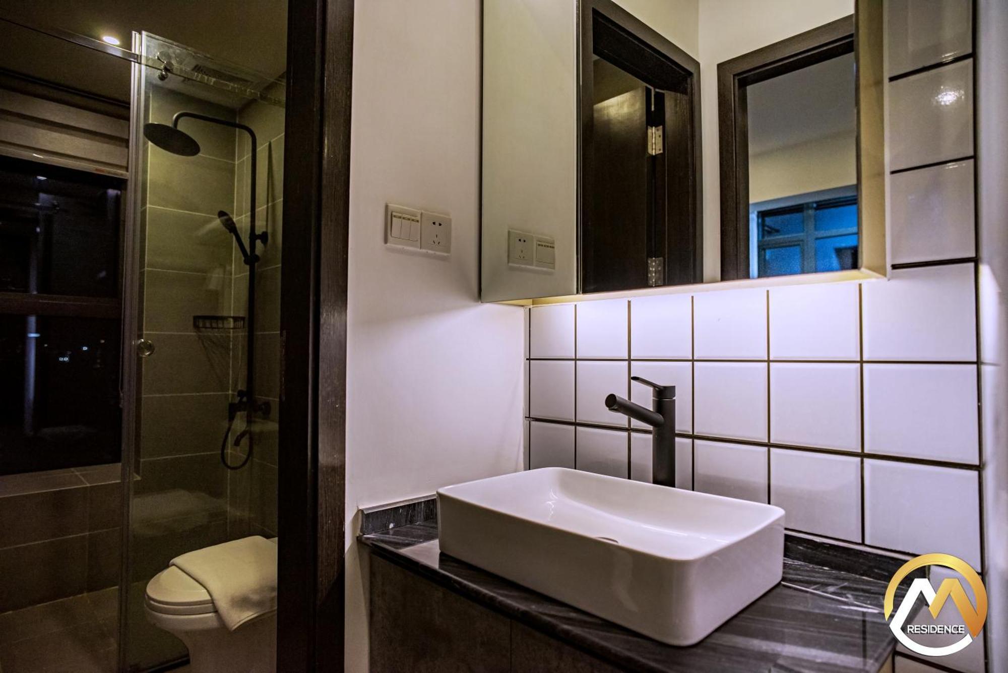 Hotel Serviced Apartments Top One Infinity Pool With View Of 360 Degree Phnom Penh Bagian luar foto