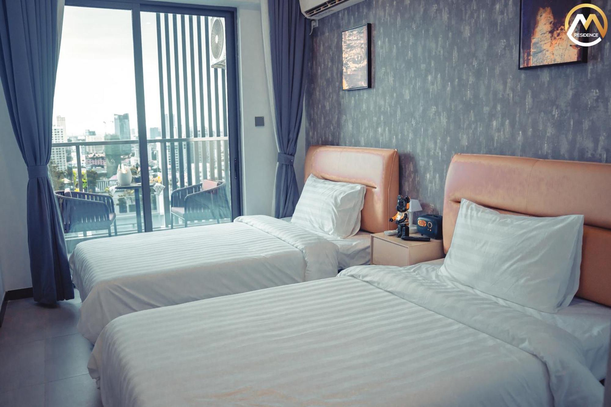 Hotel Serviced Apartments Top One Infinity Pool With View Of 360 Degree Phnom Penh Bagian luar foto