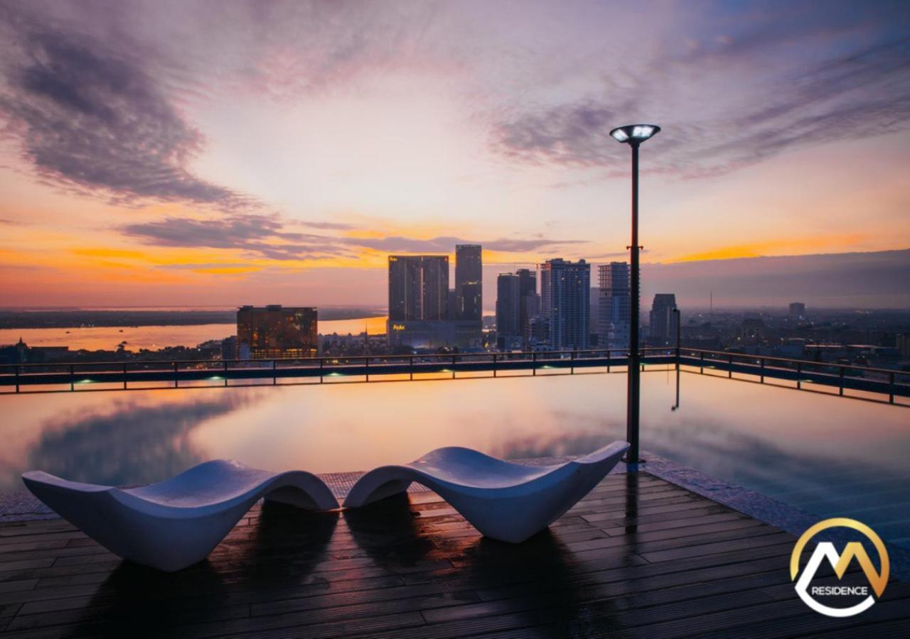 Hotel Serviced Apartments Top One Infinity Pool With View Of 360 Degree Phnom Penh Bagian luar foto